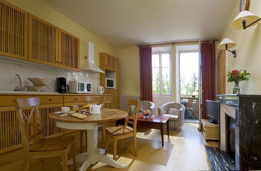 Maison Aux Iris Apartment ชาลส์-เลส์-ซู ห้อง รูปภาพ